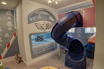 Image de 5-bedroom villa just 15 minutes from Walt Disney World® Resort