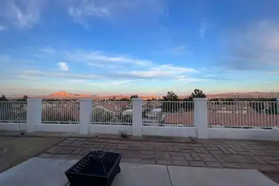 Henderson cozy home with skyline view