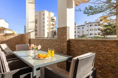 Image de Golondrina - Terrasse, Piscine, Garage, à 300 m de la plage