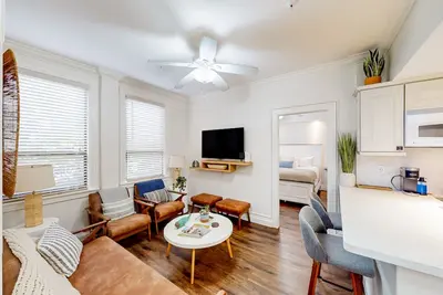 Image de Renovated condo at historic hotel with on-site pool - walk to beach & dining