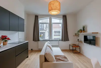 Image de Huswell - Charming apartment just steps from the beach.
