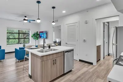 Image de Spring Special! Enjoy 4 Nights at 15% Off – Adventure & Relaxation at The Well @ Svb, Zephyrhills