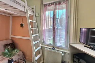 Image de Petit Studio 1 Face Gare, Wifi Gratuit, Proches toutes commodités