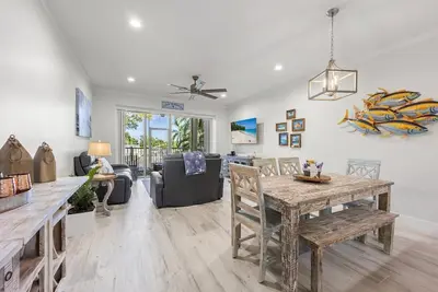 Image de Marina-View 3br/3ba Mariner's Club Townhouse 202 with Oasis Pool, Marina, Game Room & More