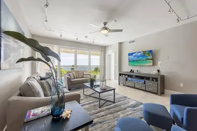 Image de Oceanfront 2br/2. 5ba Mariner's Club Villa 522 with Oasis Pool, Marina, Game Room & More