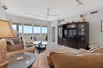 Image de Oceanfront 2br/2. 5ba Mariner's Club Villa 532 with Oasis Pool, Marina, Game Room & More