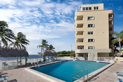 Image de Breathtaking Ocean Views At This Penthouse Suite!