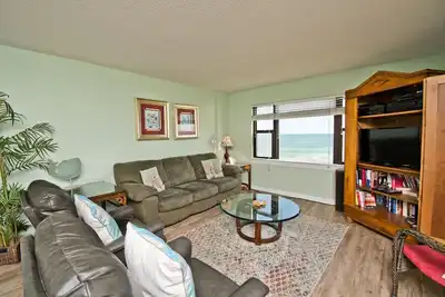 Image de Summer Winds A-402, Oceanfront Condo, in Indian Beach, Nc!