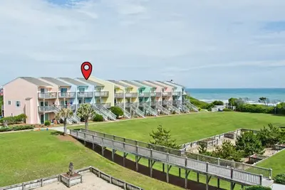 Image de Sound Of The Sea East 121, Oceanfront Condo in Emerald Isle, Nc!