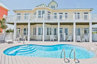 Image de Southern Breeze, Oceanfront House in Emerald Isle, Nc!