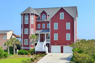 Image de Spindrift, Oceanfront House in Emerald Isle, Nc!