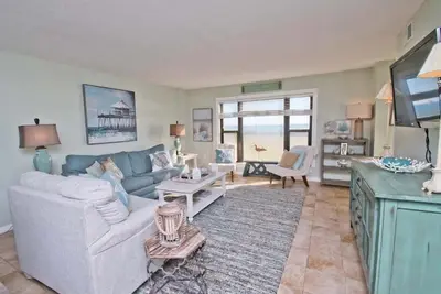 Image de Summer Winds A-104, Oceanfront Condo in Indian Beach, Nc!