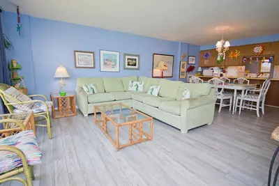 Image de Summer Winds A-115, Oceanfront Condo in Indian Beach, Nc!