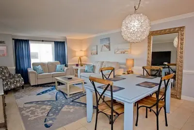 Image de Summer Winds C-228, Oceanfront Condo in Indian Beach, Nc!