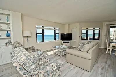 Image de Summer Winds A-301, Oceanfront Condo in Indian Beach, Nc!
