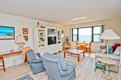 Image de Summer Winds 421, Oceanfront Condo in Indian Beach, Nc!