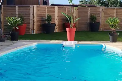 Image de Maison Cottage, piscine privée chauffée, bord de Mer neuf, 5m des plages à pieds