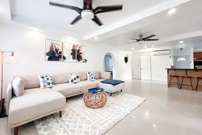 Image de Casa Luna - 3 Minutes to Seven Mile Beach