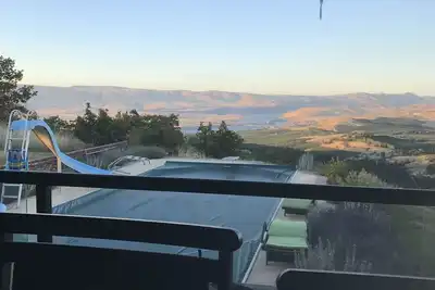 Image de Gorgeous views of the Columbia River/Gorge, pool experience and hot-tubbing!