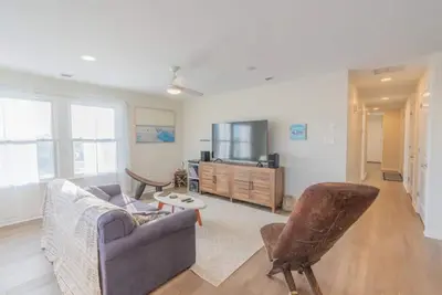 Image de Beach Haven Escape | Lbi Condo 2 Blocks to Beach