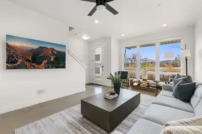 Image de Old Town North Chic- 5 min to Ot, Breweries, & Csu