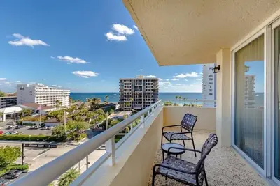 Image de 1 Bedroom Deluxe Condo, Sleeps 6, at Wyndham Santa Barbara Resort in Pompano!