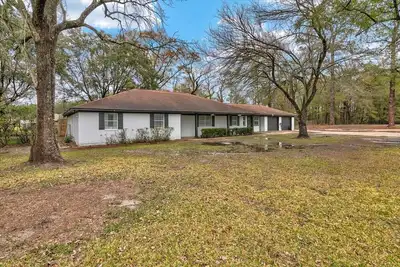 Image de Newly Updated 5-Bedroom Home in Vidor