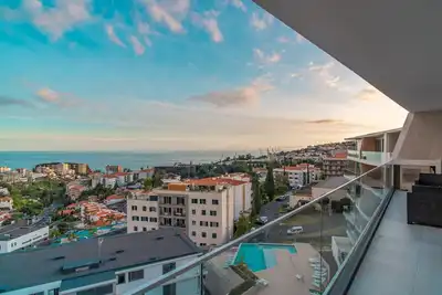Image de The Place View