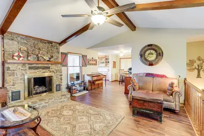 Image de Waterfront Cherokee Village Home w/ Private Dock!
