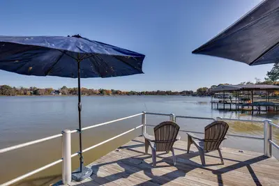 Image de Private Dock: Charming Cedar Creek Retreat!