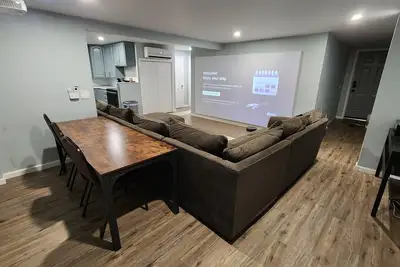 Image de Director’s Cut Getaway - 4br Sleeps 10-Smart Home