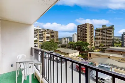 Image de Mountain-view condo with tennis and a walk to beach