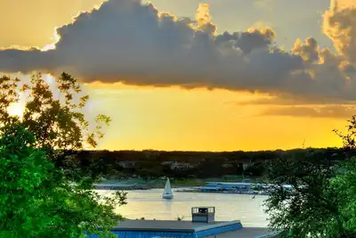 Image de Beautiful Lakeview one story home 30 minutes from downtown Austin!