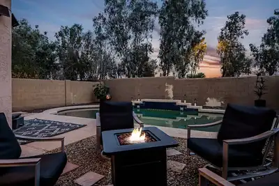 Image de New! Gilbert Home: Luxury Pool & Outdoor Fireplace.