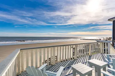 Image de 3 Little Pirates! Discounted Monthly Rate! Direct beach access, Private Oceanfront Deck