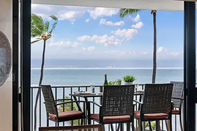 Image de Mil 302 Oceanfront 2bd w Pool Ocean Views Whale Watching