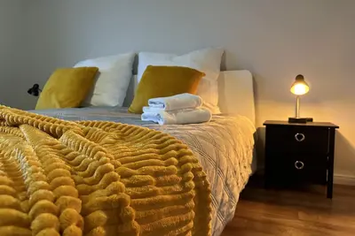 Image de Appartement 'Mid - Century' avec terrasse partagée, jardin partagé et Wi-Fi