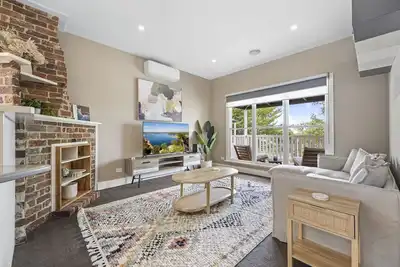 Image de Lovely 3-Bed with Alfresco Dining in Prime Suburb