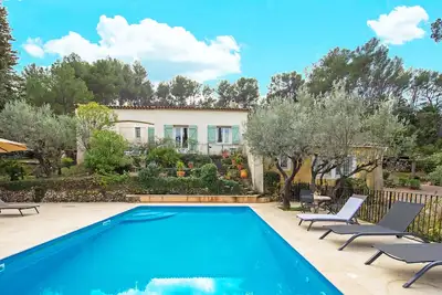 Image de Villa en Provence avec Piscine et Charme