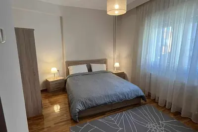Image de Fully renovated (2023) cozy place ideally located in downtown Veria!