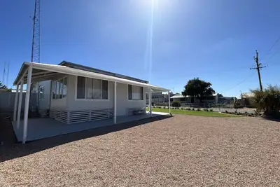 Image de Queens Corner - Freshly Renovated Home in Moonta Bay