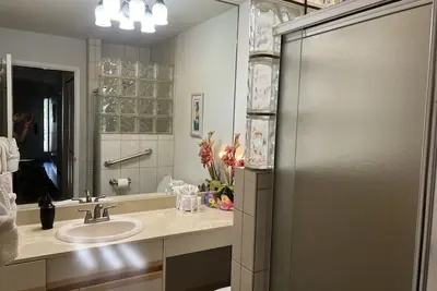 Image de Amazing condo with pools and hotub across from the beach