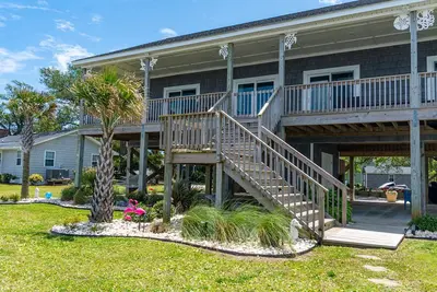 Image de Sunset Views, Soundfront House, in Salter Path, Nc!