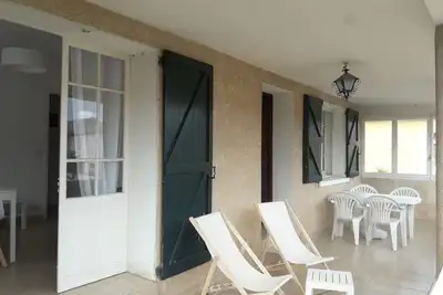 Image de maison avec 2 appartements T3 indépendants à 80m de la plage des Lecques