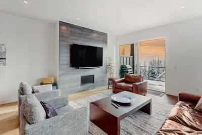 Image de Brand new townhouse, built for the 2024 season, with spectacular views