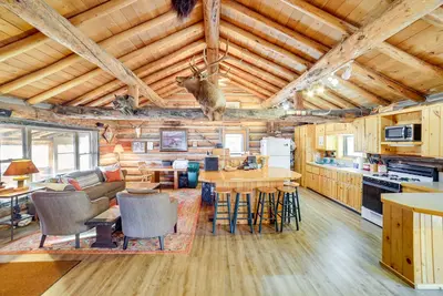 Image de Yellowstone Cabin Getaway Near National Park