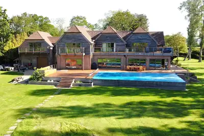 Image de The Shallows by inspirestays-com - a house that sleeps 12+2 guests in 6 bedrooms