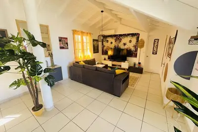 \"Passion Caraïbes\" Apartment in the Heart of Baie Nettlé