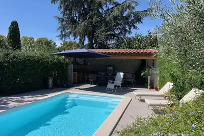 Image de Maison entre Mer et Terres Provençales avec Pull house-piscine-jardin arboré