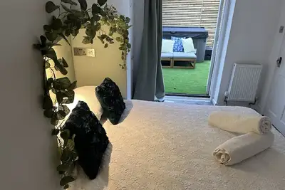 Image de Appartement-de Luxe-Salle de bain privée-Vue sur Jardin-Regency Garden Apartm. . .